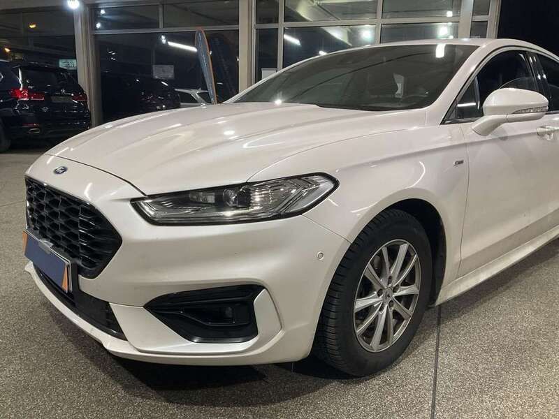 Weiß Gebraucht 2019 Ford Mondeo ST-Line Limousine | 18.000 € (Guter Preis) - Bild 1/4