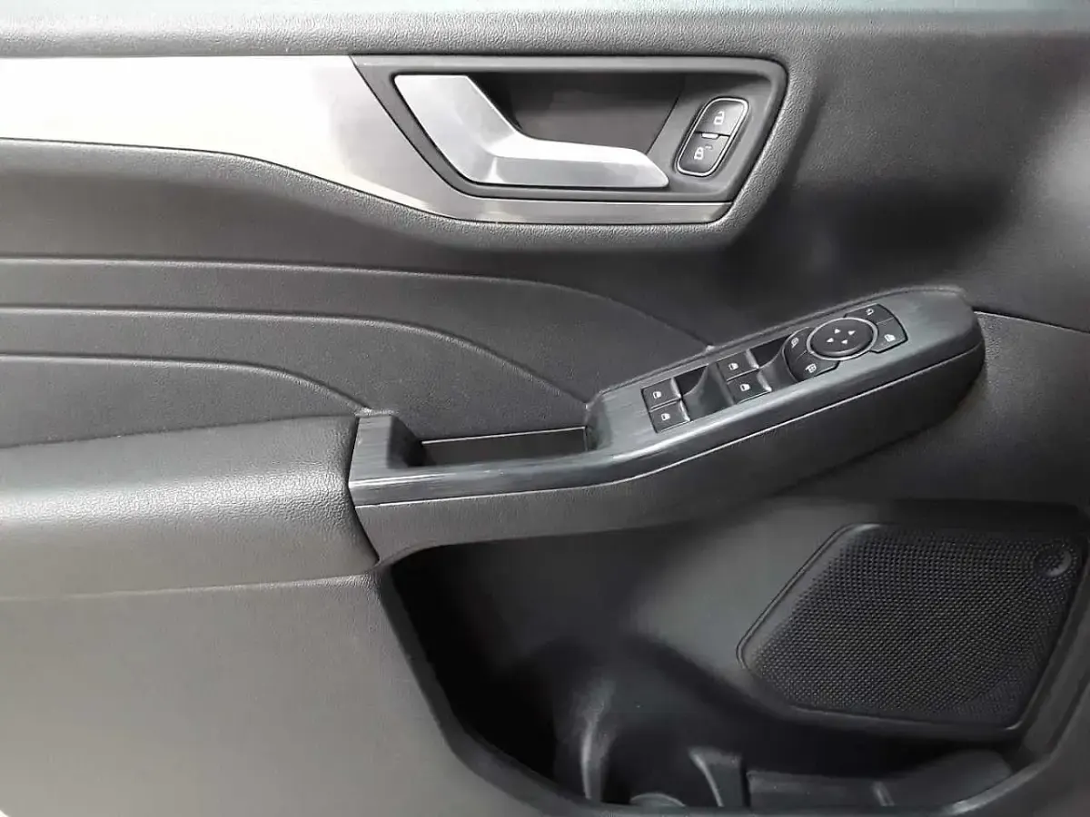 Używany Ford Kuga Titanium 190 KM (139 kW) 2021 Biały SUV