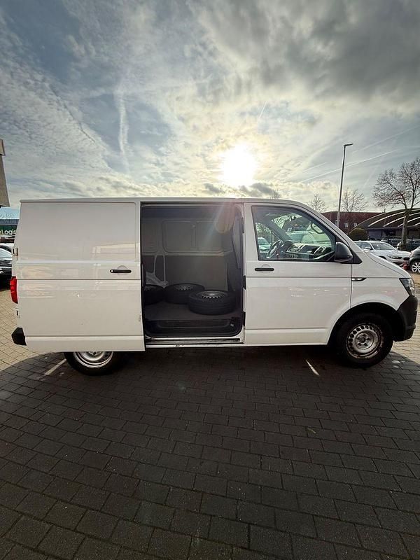 Gebraucht VW Transporter 150 PS (110 kW) 2018 Weiß Van