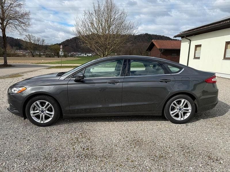 Gebraucht Ford Fusion SE 177 PS (130 kW) 2018 Grau Limousine
