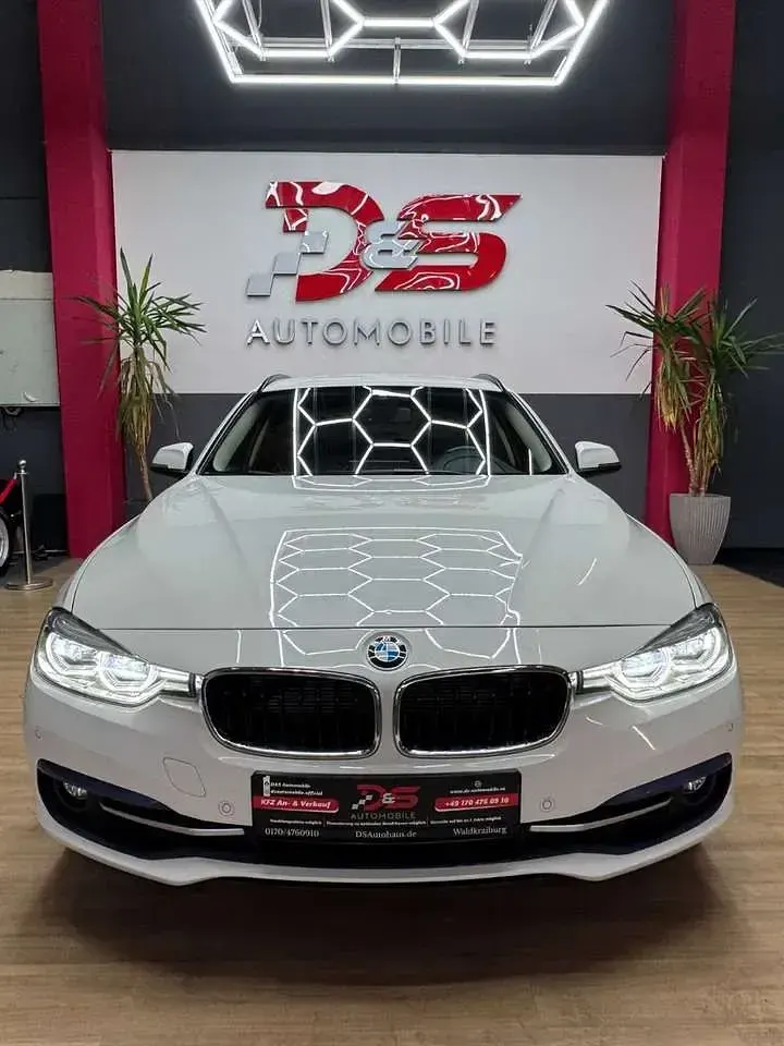 Gebraucht BMW 320 Sport Line 190 PS (139 kW) 2016 Weiß Kombi