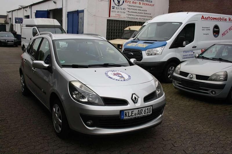 Gebraucht Renault Clio GrandTour 75 PS (55 kW) 2008 Platingrau Kombi