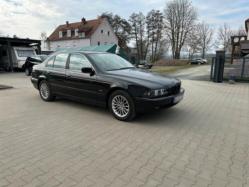 Gebraucht BMW 520 Basis 150 PS (110 kW) 1996 Schwarz Limousine