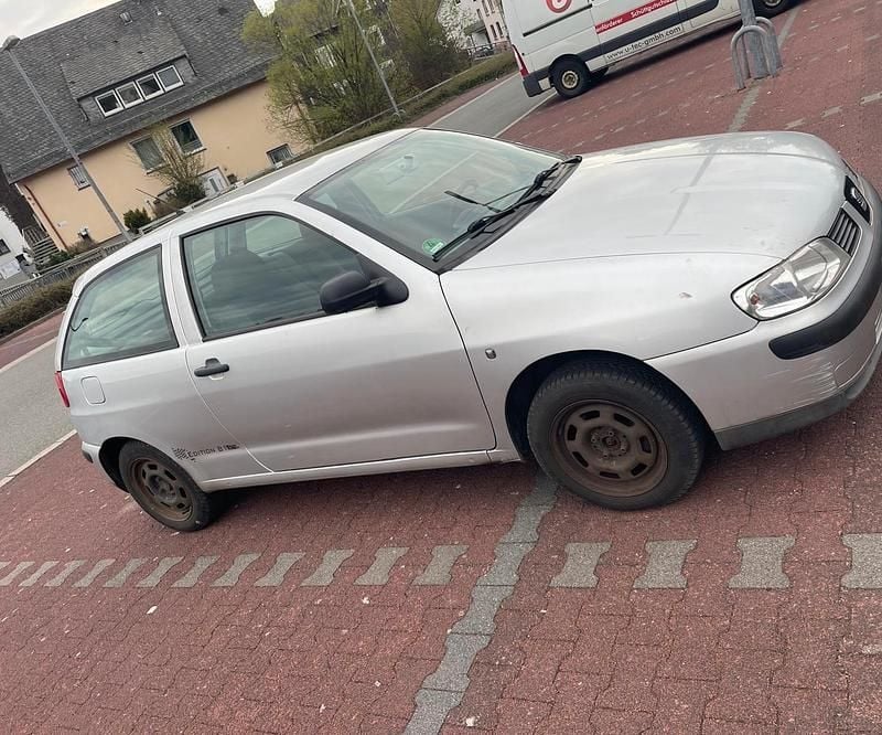 Second-hand Seat Ibiza 60 CP (44 kW) 2002 Argintiu Hatchback