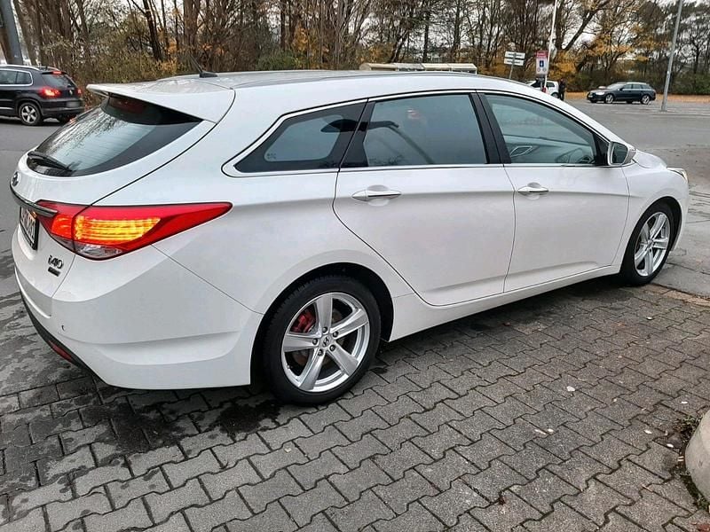 Gebraucht Hyundai i40 136 PS (100 kW) 2012 Weiß Kombi