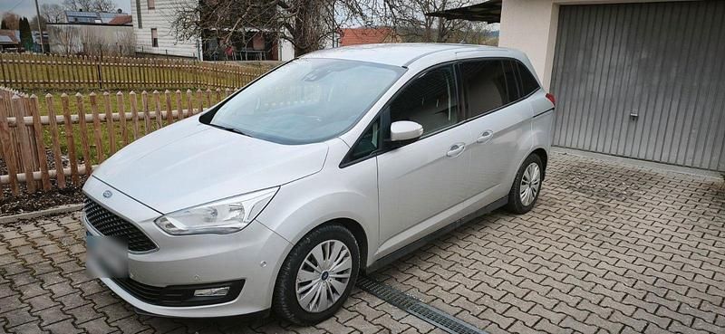 Gebraucht Ford Grand C-Max 125 PS (91 kW) 2018 Silber Van / Kleinbus