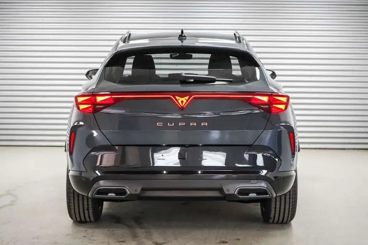 Neu Cupra Formentor 204 PS (150 kW) 2026 Fjord blau uni (9k) SUV