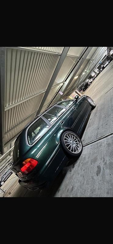 Second-hand BMW 525 192 CP (141 kW) 2002 Verde Break