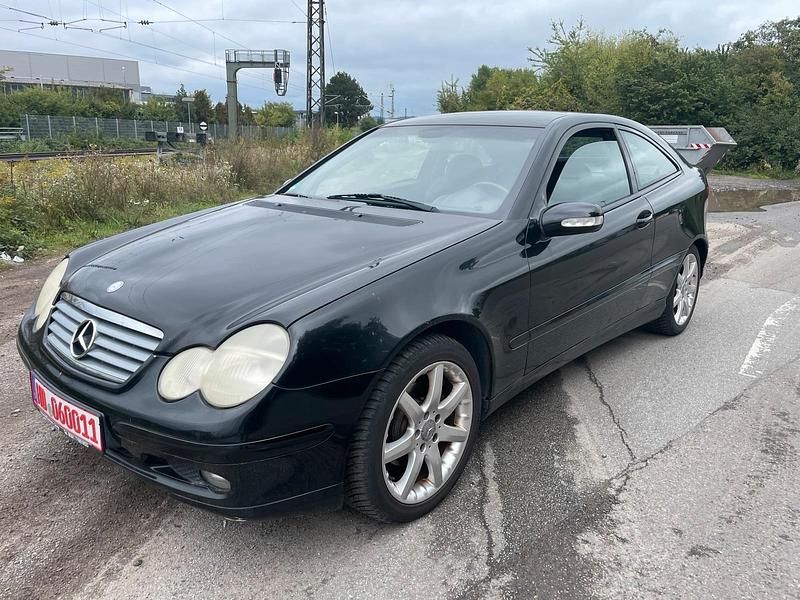 Schwarz Gebraucht 2002 Mercedes C180 Coupé | 1.300 € (Guter Preis) - Bild 1/4