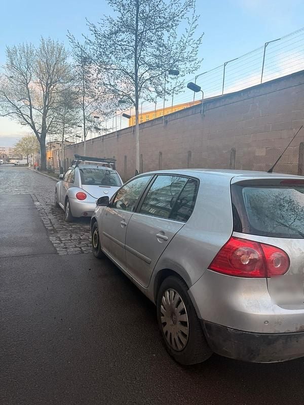 Gebraucht VW Golf V 102 PS (75 kW) 2005 Beige Kleinwagen