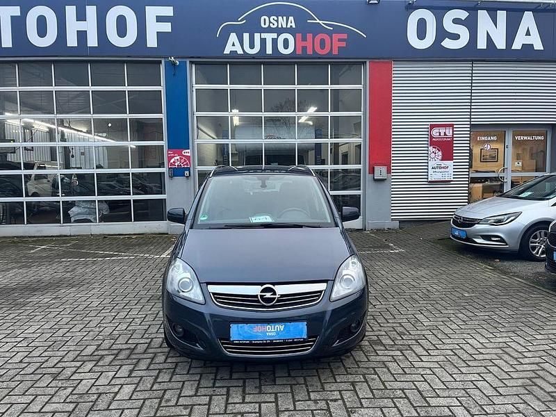 Gebraucht Opel Zafira Innovation 140 PS (102 kW) 2009 Silber Van / Kleinbus