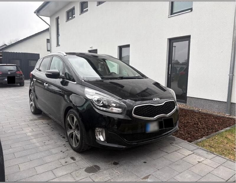 Gebraucht Kia Carens 141 PS (103 kW) 2016 Schwarz Van / Kleinbus