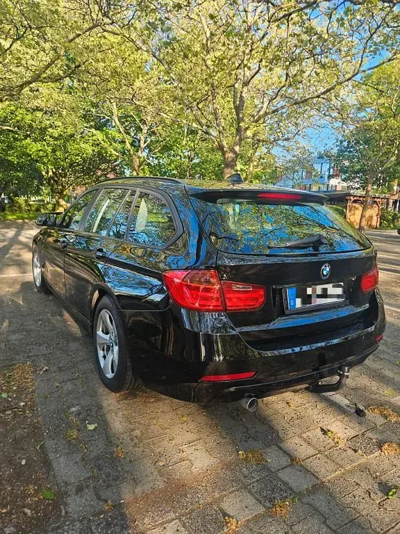 Gebraucht BMW 316 116 PS (85 kW) 2012 Schwarz Kombi