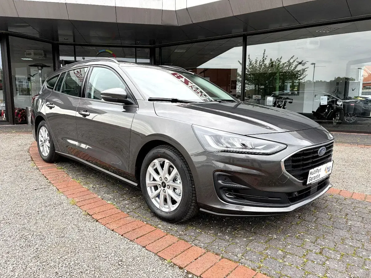 Gebraucht Ford Focus 120 PS (88 kW) 2022 Grau Kombi