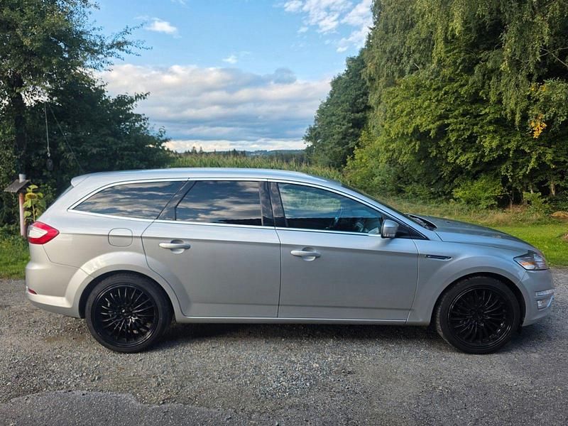 Gebraucht Ford Mondeo Titanium 200 PS (147 kW) 2012 Silber Kombi