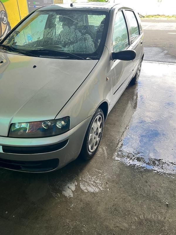 Brugt Fiat Punto 60 HK (44 kW) 2002 Sølv Hatchback