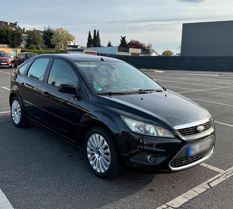 Second-hand Ford Focus 145 CP (106 kW) 2008 Negru Hatchback