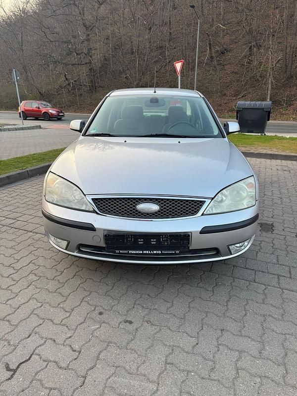 Gebraucht Ford Mondeo Ghia 145 PS (106 kW) 2004 Silber Limousine