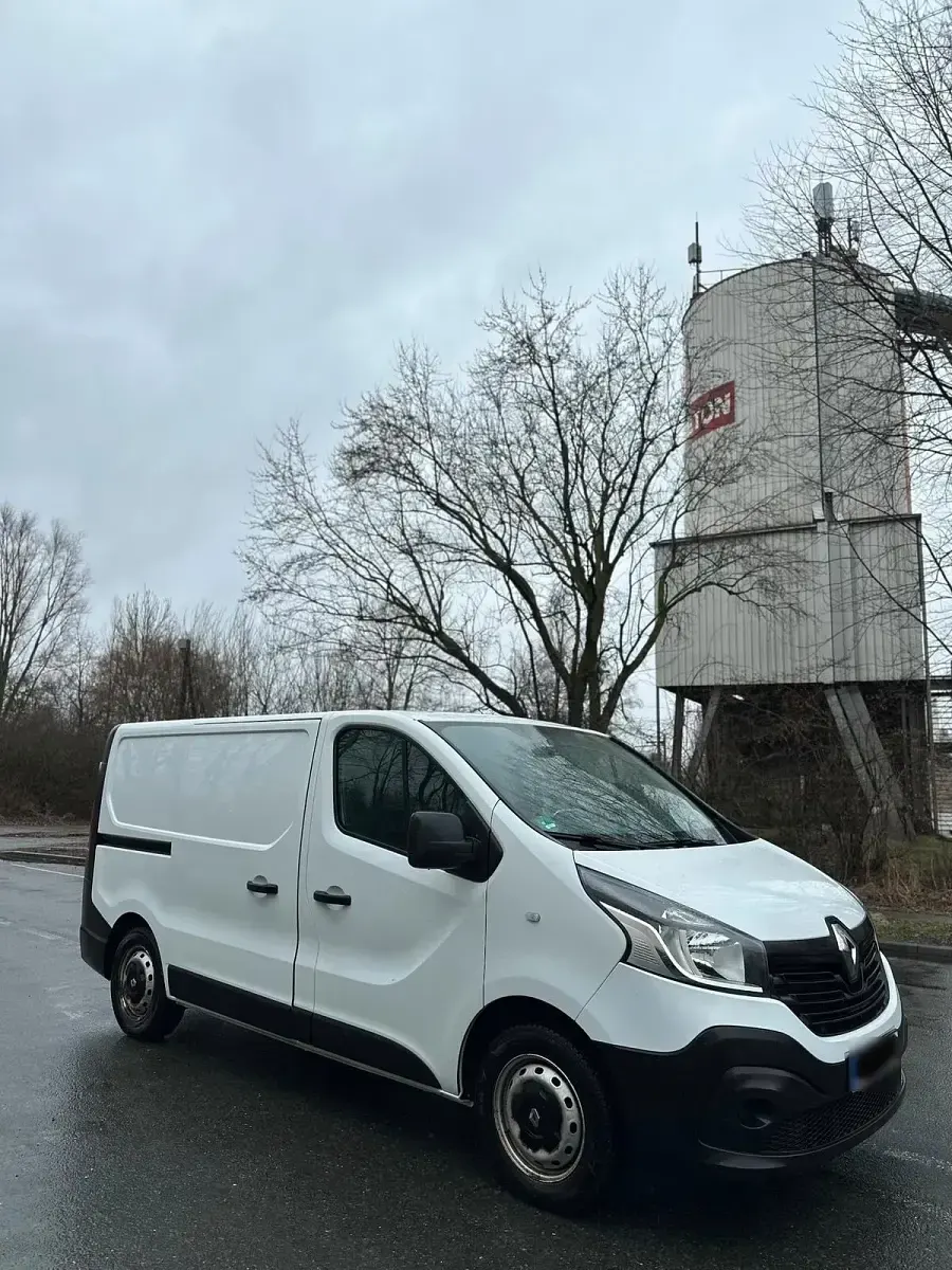 Gebraucht Renault Traffic 95 PS (69 kW) 2019 Weiß Van / Kleinbus