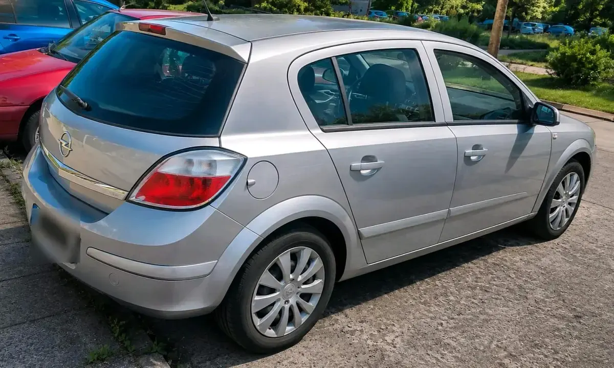 Gebraucht Opel Astra 90 PS (66 kW) 2006 Grau Kleinwagen