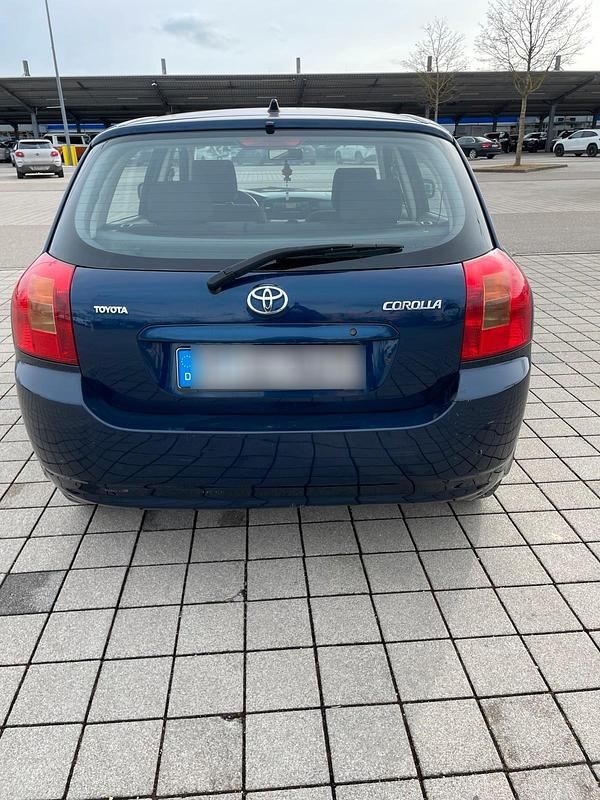Gebraucht Toyota Corolla 97 PS (71 kW) 2004 Blau Kleinwagen