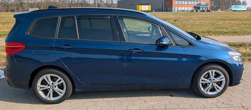 Gebraucht BMW 218 Advantage 135 PS (99 kW) 2017 Blau Kombi