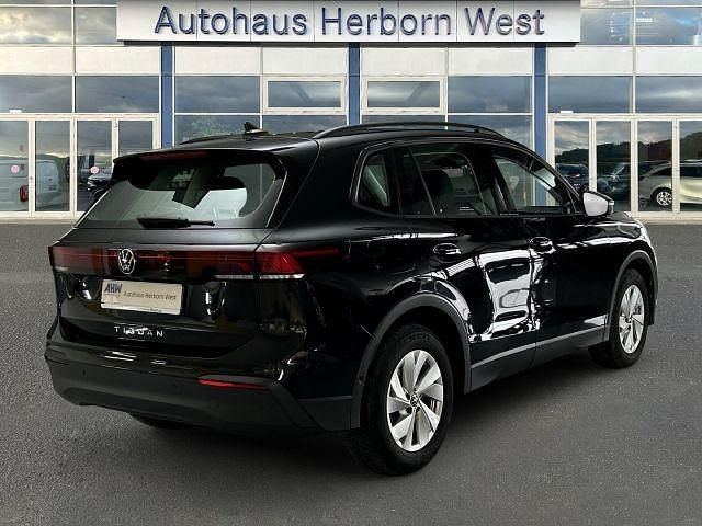 Gebraucht VW Tiguan Life 150 PS (110 kW) 2025 Grenadillschwarz metallic SUV