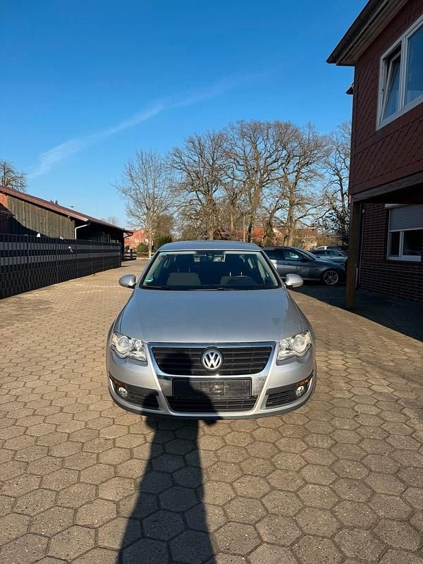 Gebraucht VW Passat 122 PS (89 kW) 2008 Silber Limousine