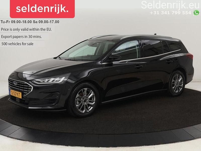 Schwarz Gebraucht 2023 Ford Focus Titanium Limousine | 13.900 € (Etwas zu teuer) - Bild 1/4
