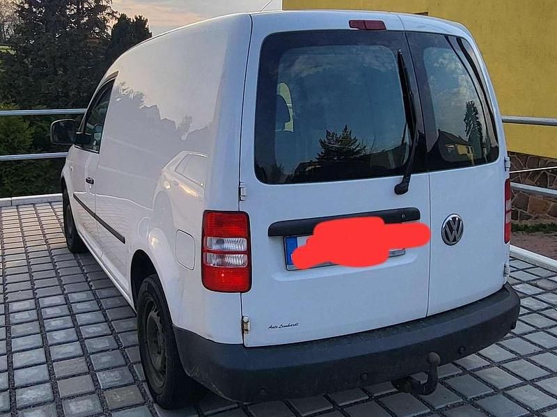 Second-hand VW Caddy 102 CP (75 kW) 2011 Alb Monovolum