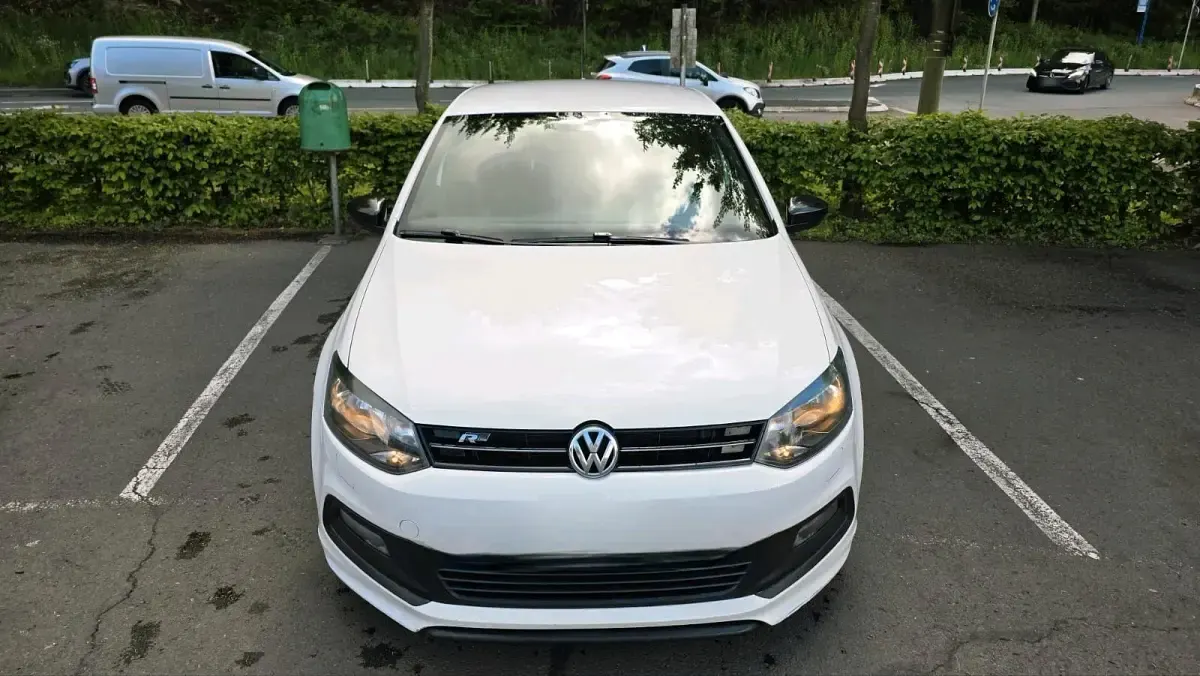 Gebraucht VW Polo R-line 90 PS (66 kW) 2014 Weiß Kleinwagen