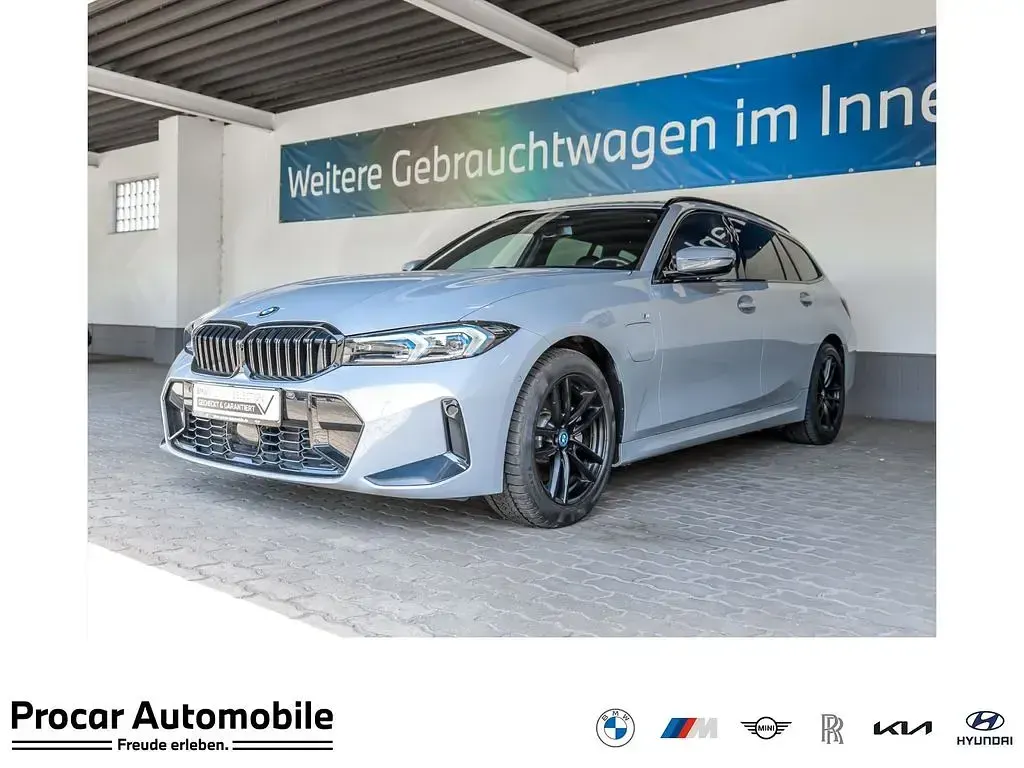 Gebraucht BMW 330e M Sport 292 PS (214 kW) 2024 Kombi