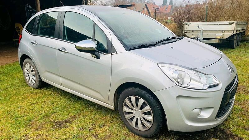 Silber Gebraucht 2012 Citroën C3 Kleinwagen | 3.999 € (Fairer Preis) - Bild 1/4