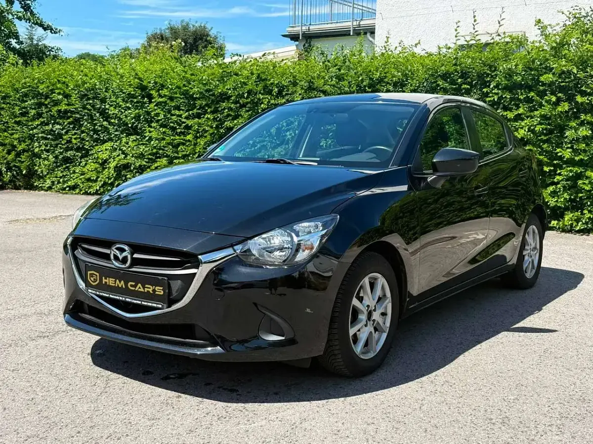 Gebraucht Mazda 2 Center-Line 105 PS (77 kW) 2016 Onyxschwarz metallic Kleinwagen