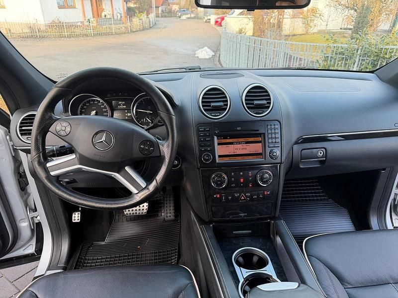 Gebraucht Mercedes ML300 204 PS (150 kW) 2011 Silber SUV