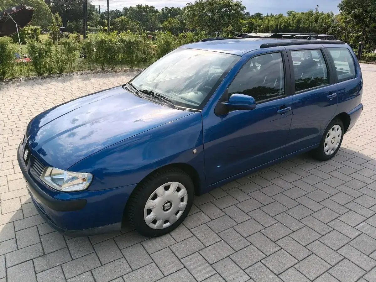 Gebraucht Seat Cordoba 101 PS (74 kW) 2000 Blau Kombi