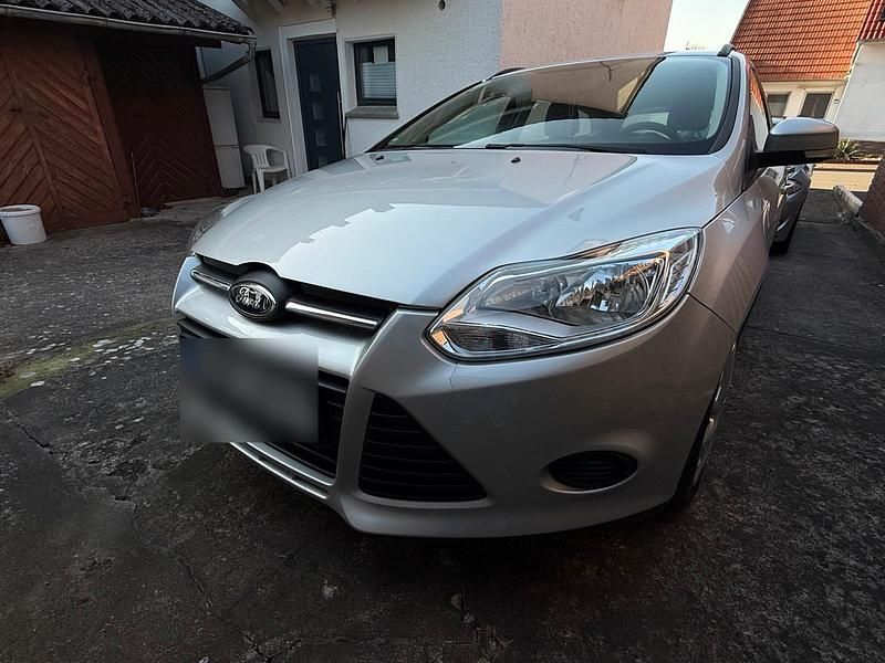 Gebraucht Ford Focus 108 PS (79 kW) 2012 Silber Kombi