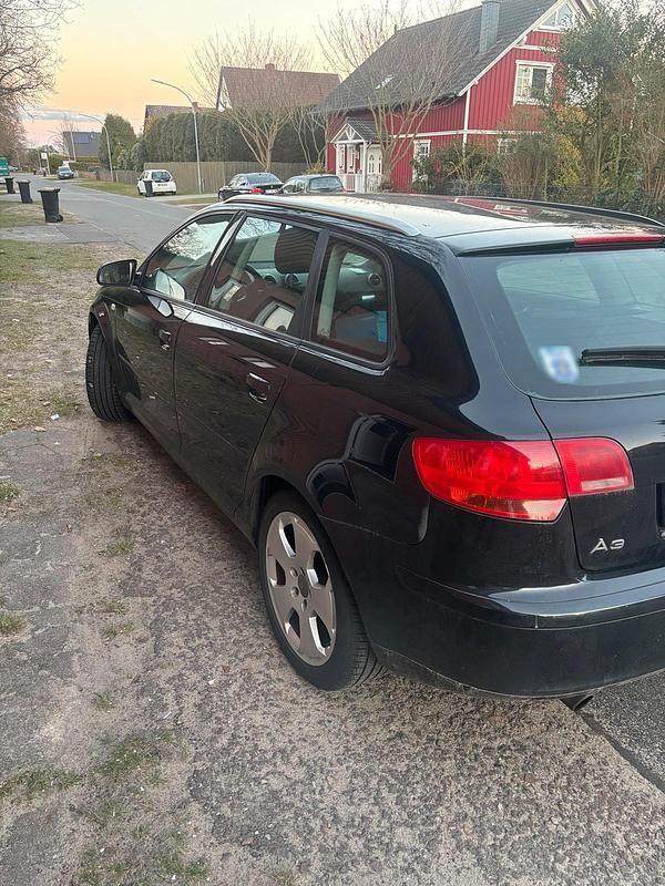 Gebraucht Audi A3 Ambiente 102 PS (75 kW) 2005 Schwarz Kleinwagen