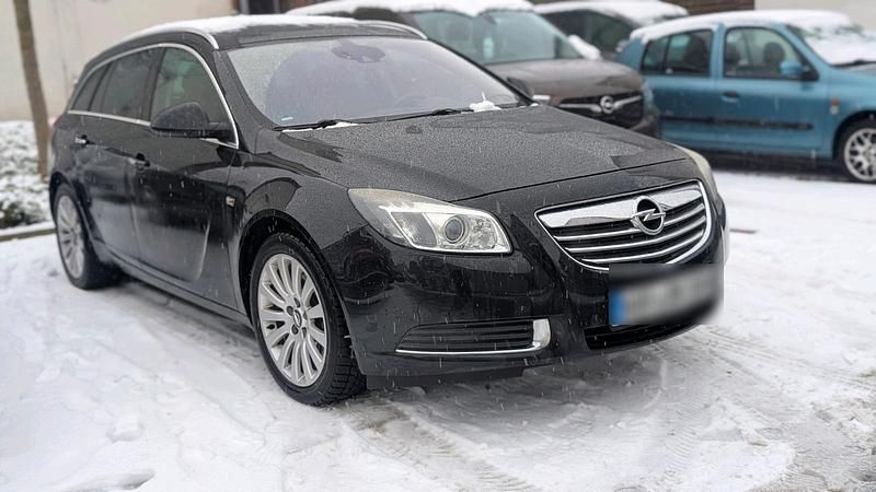 Schwarz Gebraucht 2013 Opel Insignia Kombi | 5.600 € (Fairer Preis) - Bild 1/4