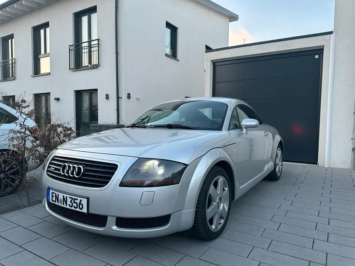 Gebraucht Audi TT Design 224 PS (164 kW) 2000 Silber Coupé