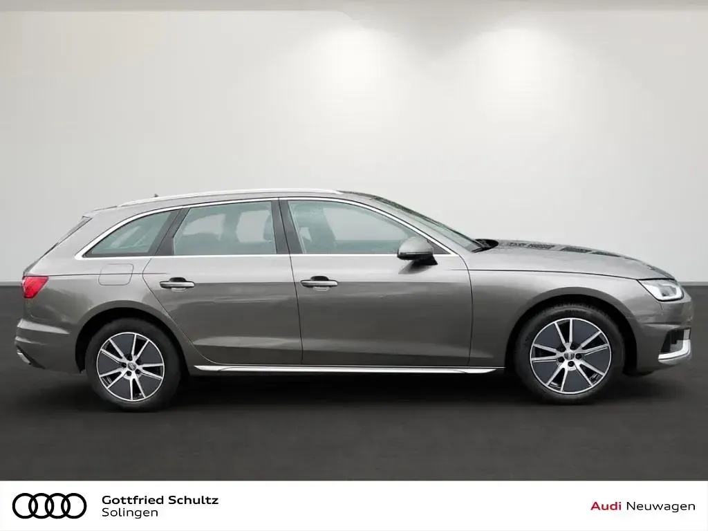 Gebraucht Audi A4 Advanced 163 PS (119 kW) 2020 Grau Kombi