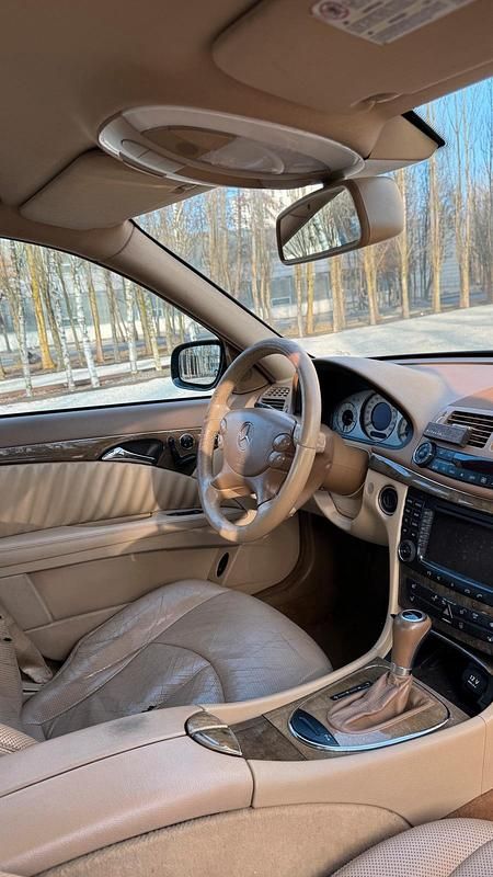 Gebraucht Mercedes E320 Avantgarde 224 PS (164 kW) 2008 Limousine