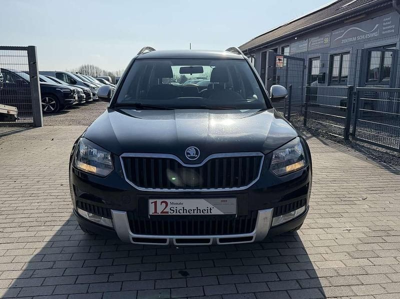 Gebraucht Skoda Yeti Ambition 125 PS (91 kW) 2015 Schwarzmagic perleffekt SUV