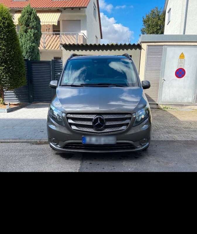 Gebraucht 2017 Mercedes Vito Van / Kleinbus | 23.799 € (Teuer) - Bild 1/4