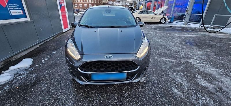 Gebraucht Ford Fiesta Celebration 101 PS (74 kW) 2017 Grau Kleinwagen