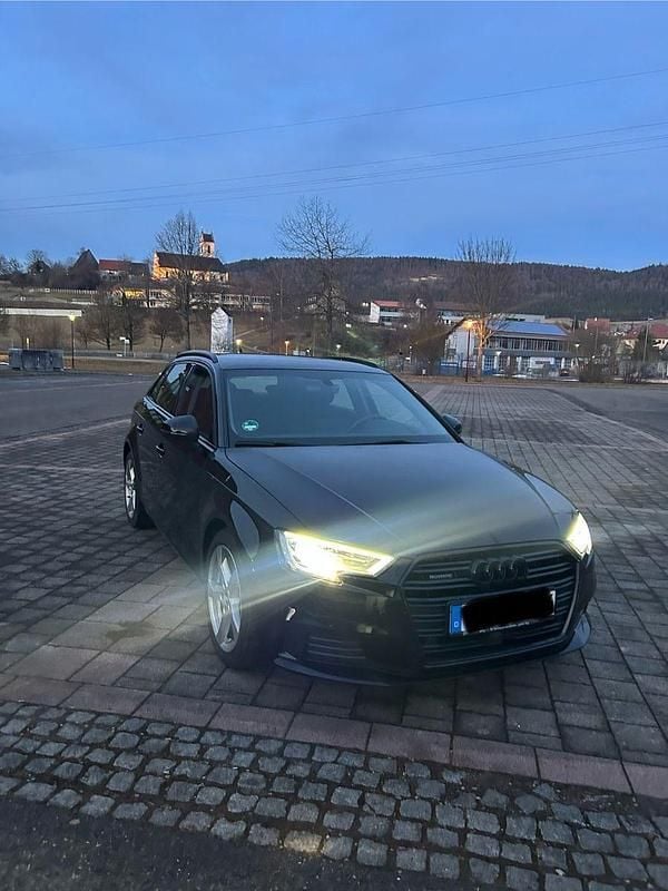 Gebraucht Audi A3 Sportback Sport 190 PS (139 kW) 2019 Schwarz Kleinwagen