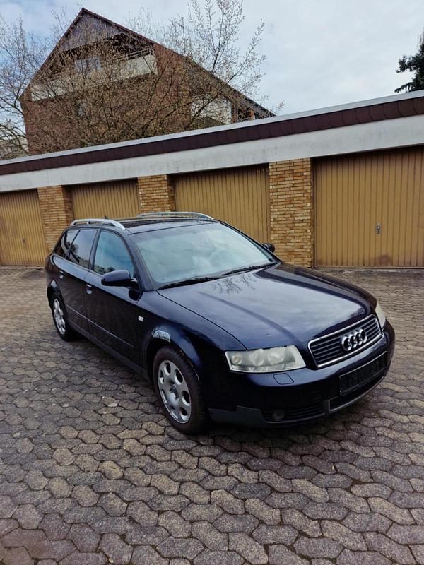 Gebraucht Audi A4 131 PS (96 kW) 2003 Blau Kombi