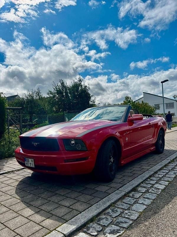 Rot Gebraucht 2008 Ford Mustang Cabrio | 13.500 € (Guter Preis) - Bild 1/4