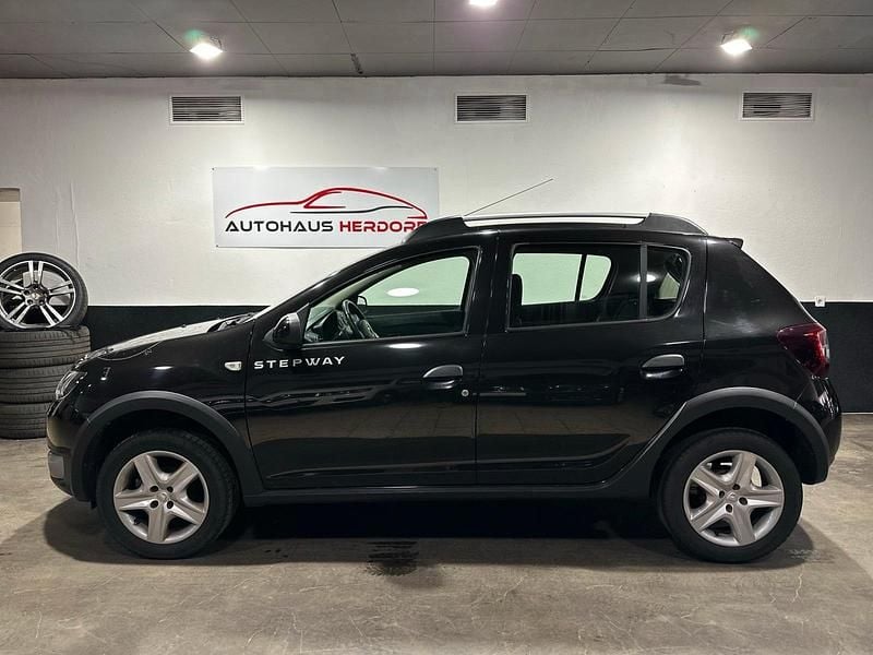 Gebraucht Dacia Sandero Stepway 90 PS (66 kW) 2016 Braun Limousine