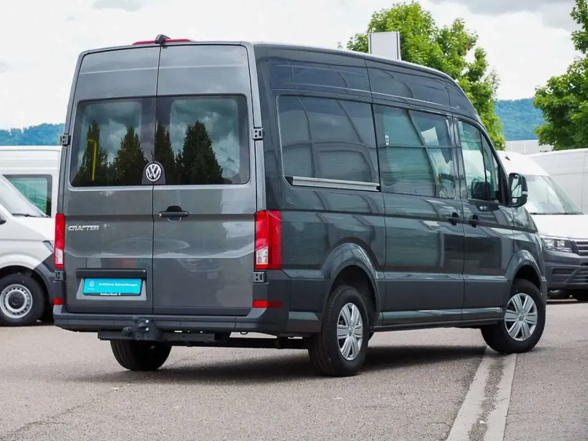 Neu VW Crafter 177 PS (130 kW) 2025 Grau Van
